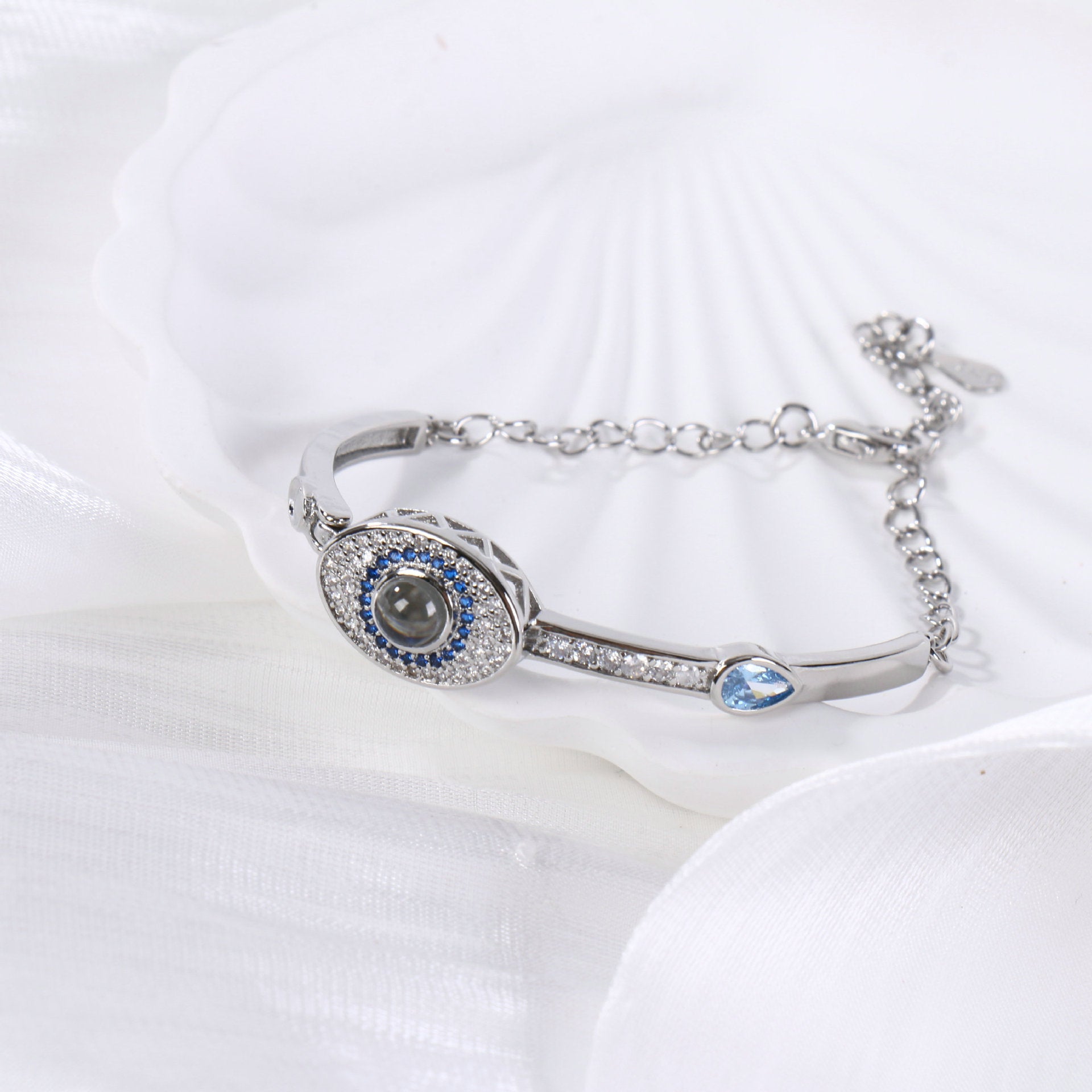 6756359b-3473-46dd-a526-b30cddbf64bd