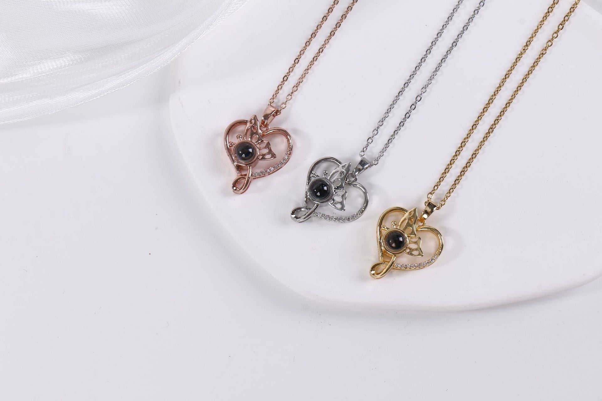 c2b1b09b-422b-4f26-87f4-652bfe0743c9